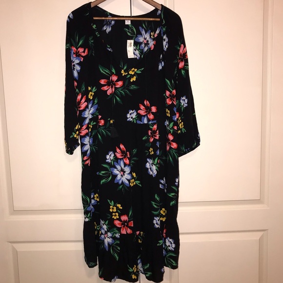 Old Navy Dresses & Skirts - NWT Old Navy Black Floral Dress